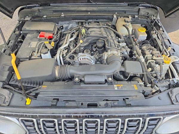 2024 JEEP WRANGLER Sahara — Engine bay