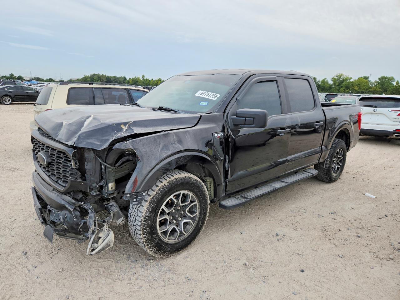 2022 FORD F150 SuperCrew — Front 3/4