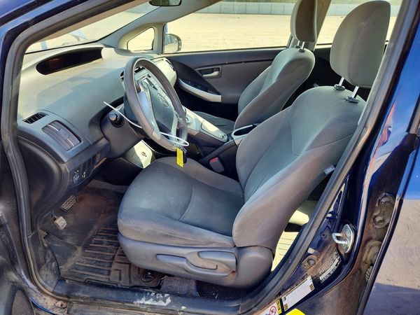 2014 TOYOTA PRIUS — DENT