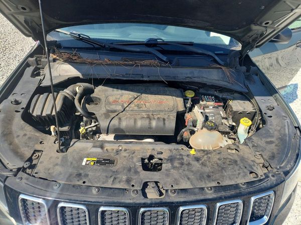 2018 JEEP COMPASS — Engine bay
