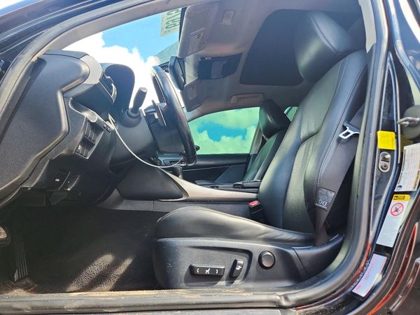 2015 LEXUS IS 350 — DENT