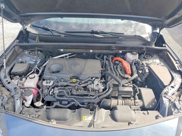 2022 TOYOTA VENZA — Engine bay