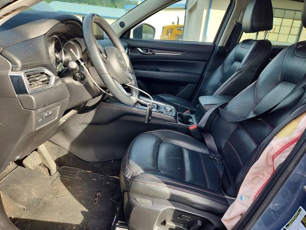 2023 MAZDA CX-5 Preferred Package — DENT