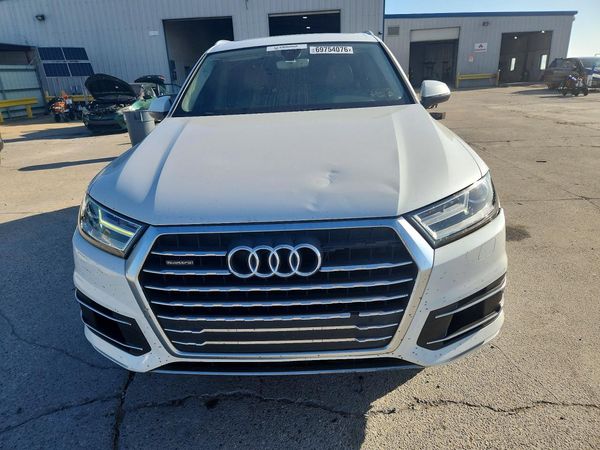 2017 AUDI Q7 quattro Premium Plus — DIRF