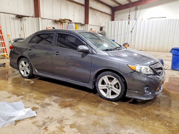 2013 TOYOTA COROLLA — Passenger 3/4