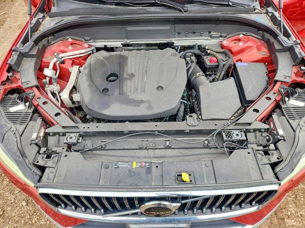 2023 VOLVO XC60 Plus Bright — Engine bay