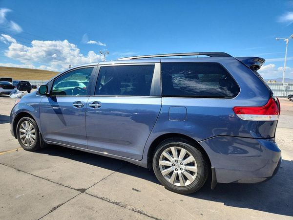 2014 TOYOTA SIENNA — DSRA