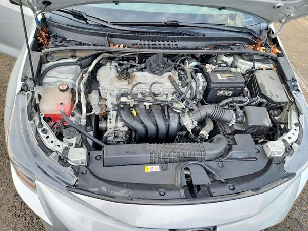 2022 TOYOTA COROLLA LE — Engine bay