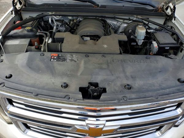 2015 CHEVROLET TAHOE LTZ — Engine bay
