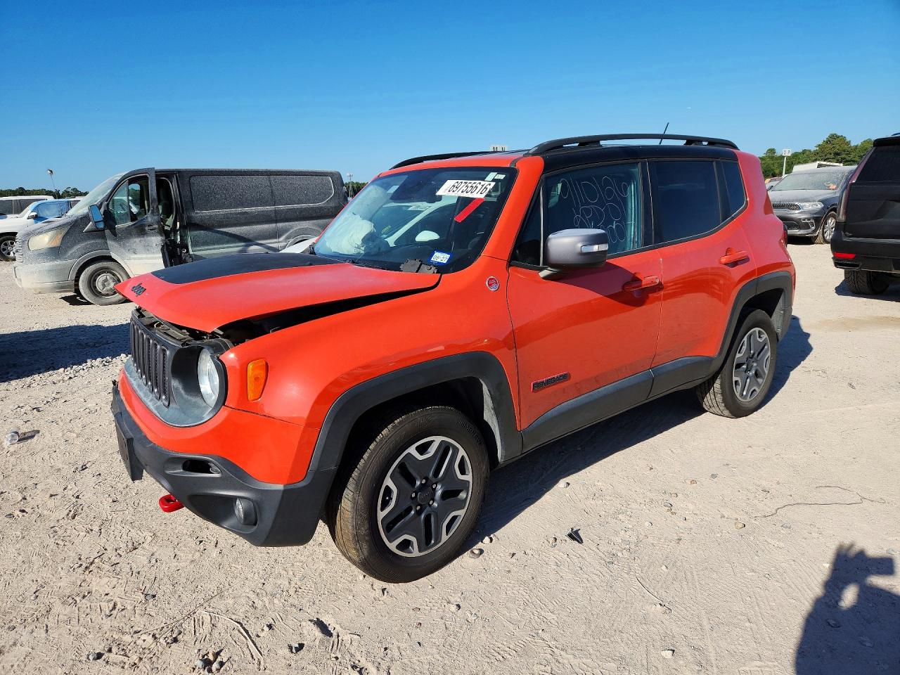 2016 JEEP RENEGADE — Front 3/4
