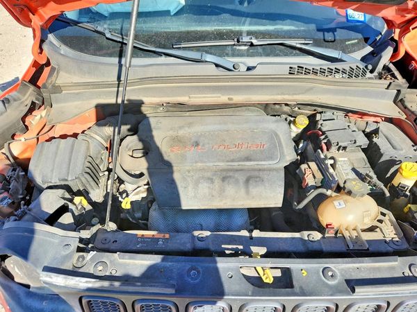 2016 JEEP RENEGADE — Engine bay
