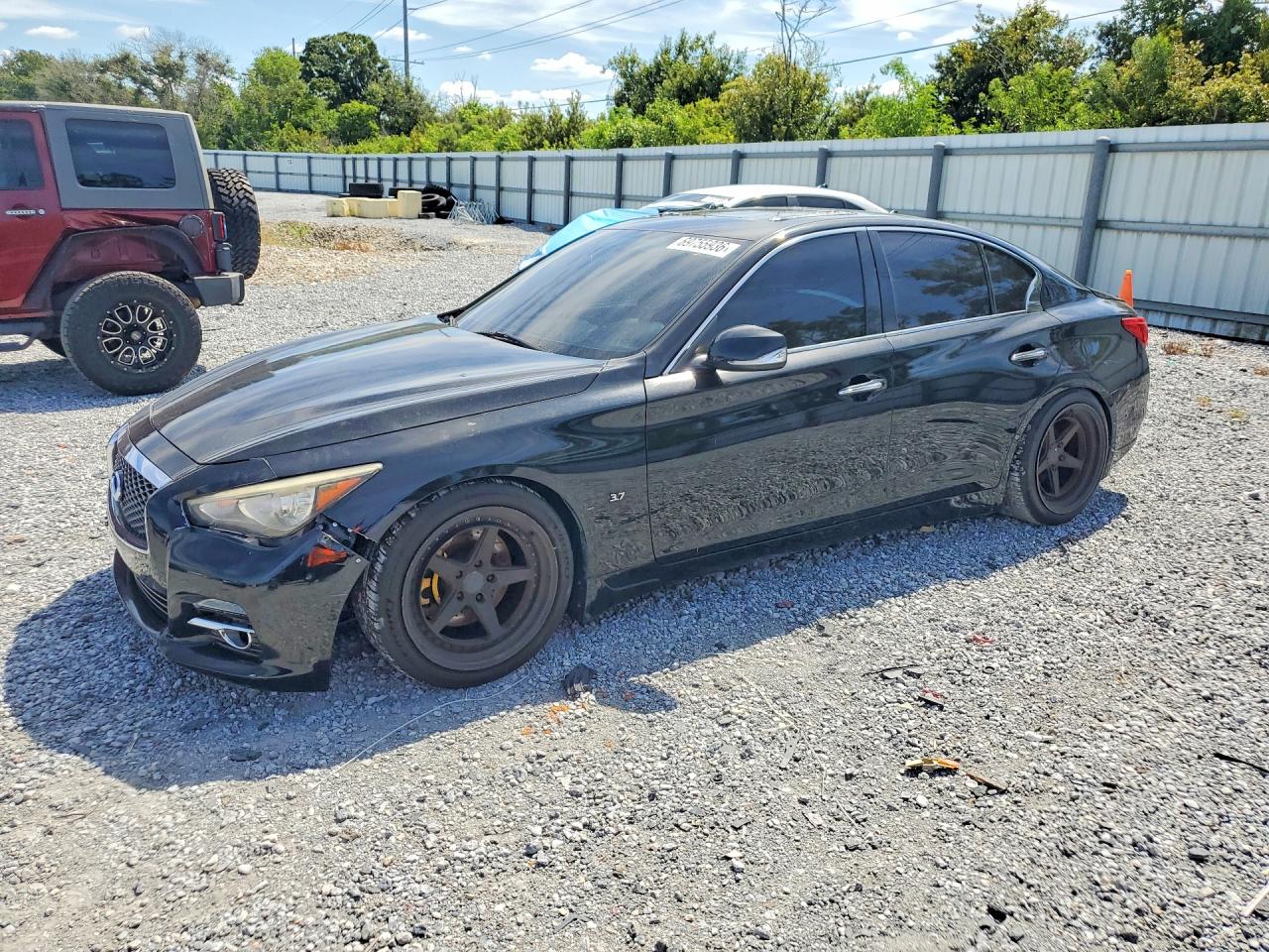 2015 INFINITI Q50 — Front 3/4