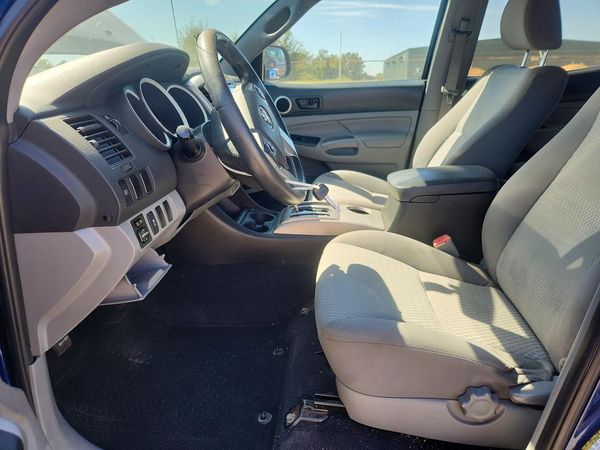 2014 TOYOTA TACOMA Delux Grade — DENT
