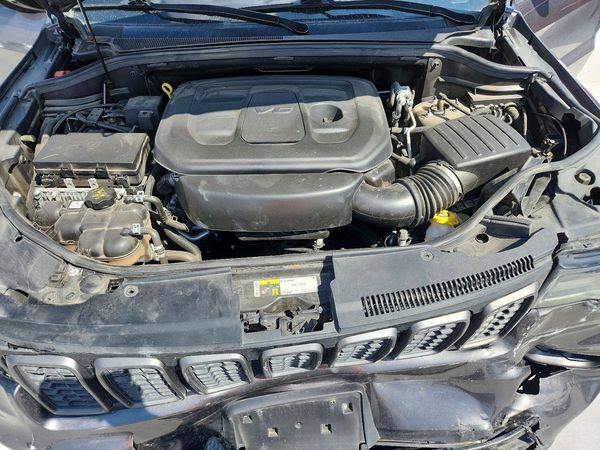 2019 JEEP GRAND CHEROKEE — Engine bay