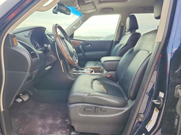 2017 INFINITI QX80 — DENT