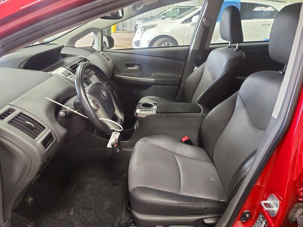 2013 TOYOTA PRIUS — DENT