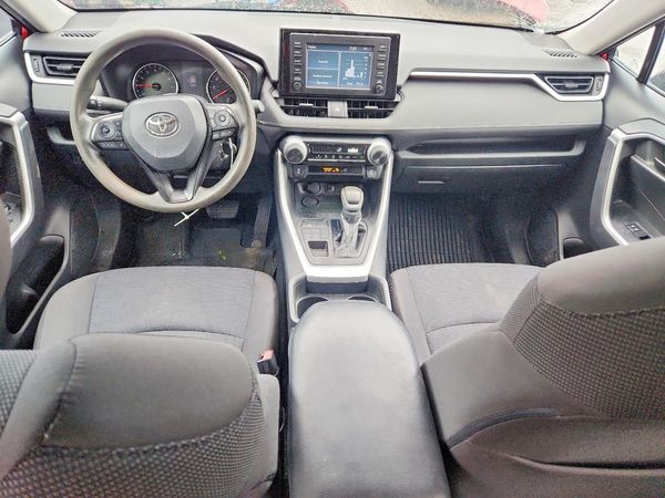2019 TOYOTA RAV4 LE — CKPT