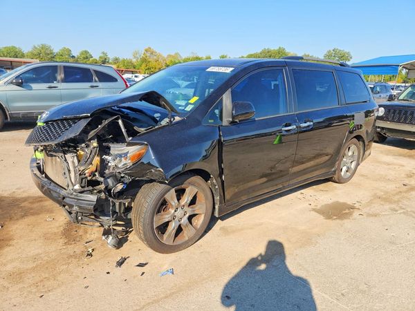 2014 TOYOTA SIENNA — DSFA — Front 3/4