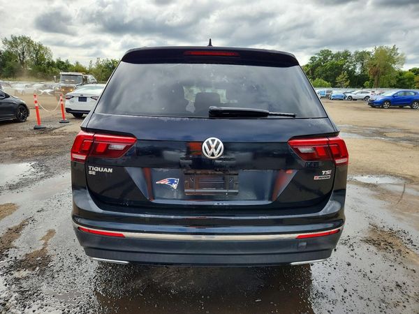 2018 VOLKSWAGEN TIGUAN SE, 4Motion SEL — DIRR