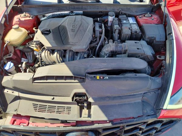 2020 HYUNDAI SONATA — Engine bay