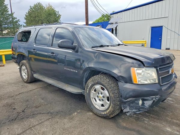 2012 CHEVROLET SUBURBAN LT — Passenger 3/4