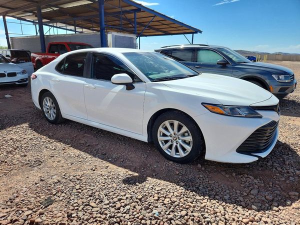 2020 TOYOTA CAMRY LE — Passenger 3/4