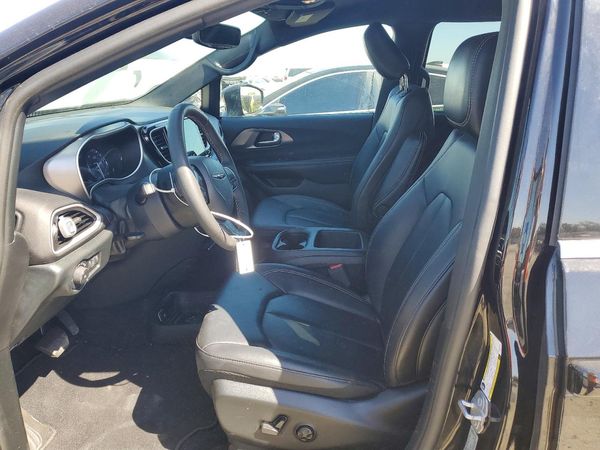 2025 CHRYSLER PACIFICA — DENT