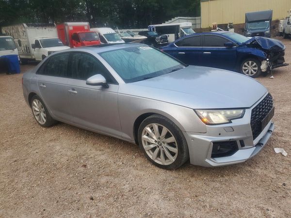 2017 AUDI A4 quattro Premium — Passenger 3/4