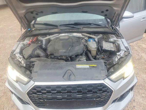 2017 AUDI A4 quattro Premium — Engine bay