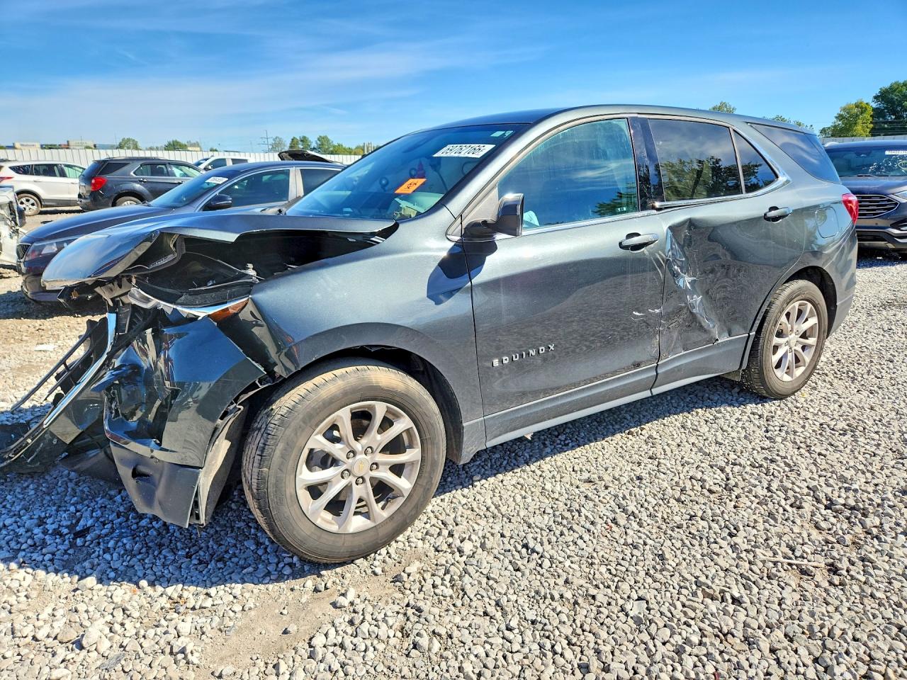 2020 CHEVROLET EQUINOX LT (1LT) — Front 3/4