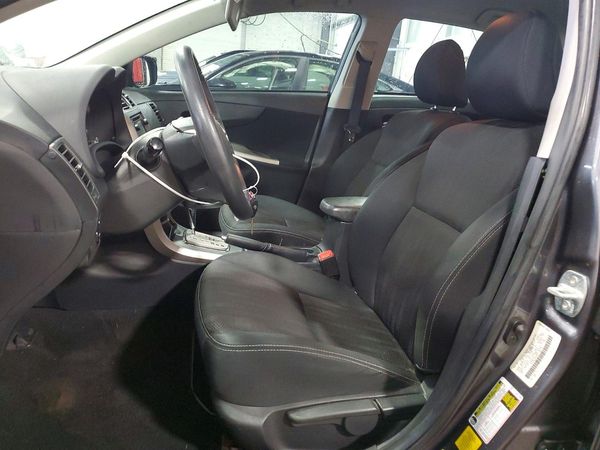 2013 TOYOTA COROLLA — DENT