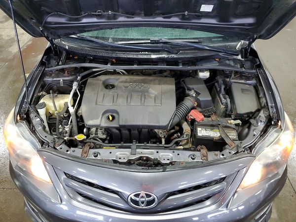 2013 TOYOTA COROLLA — Engine bay