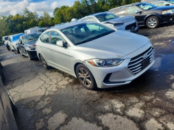 2018 HYUNDAI ELANTRA — Passenger 3/4