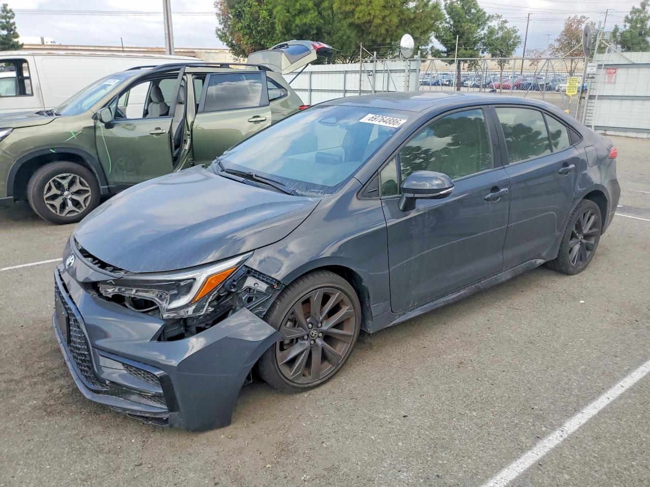 2024 TOYOTA COROLLA SE w/Premium Package — Front 3/4