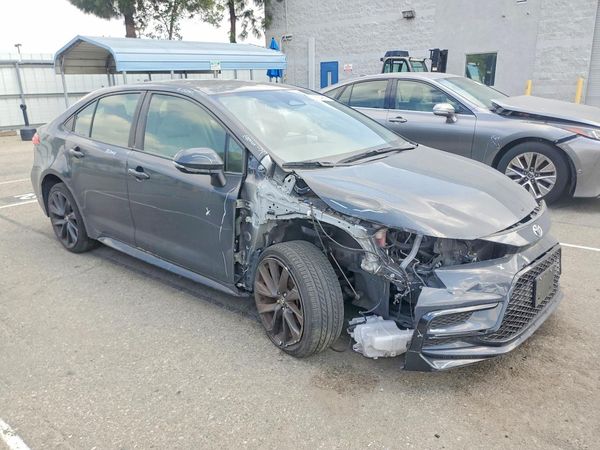 2024 TOYOTA COROLLA SE w/Premium Package — Passenger 3/4