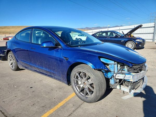 2021 TESLA MODEL 3 — Passenger 3/4