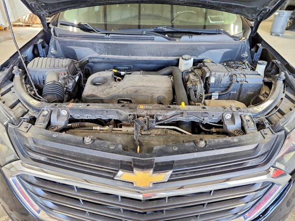 2019 CHEVROLET EQUINOX LT (1LT) — Engine bay