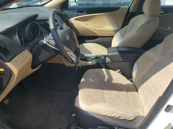 2013 HYUNDAI SONATA — DENT