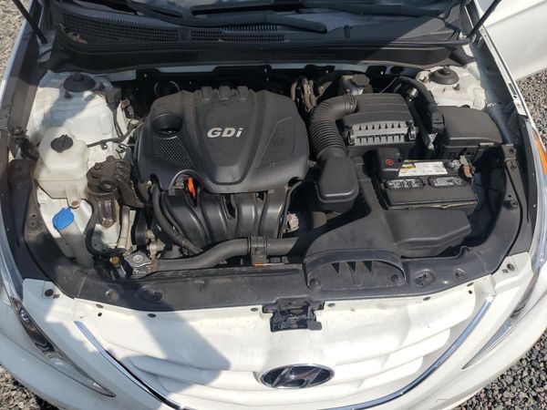 2013 HYUNDAI SONATA — Engine bay