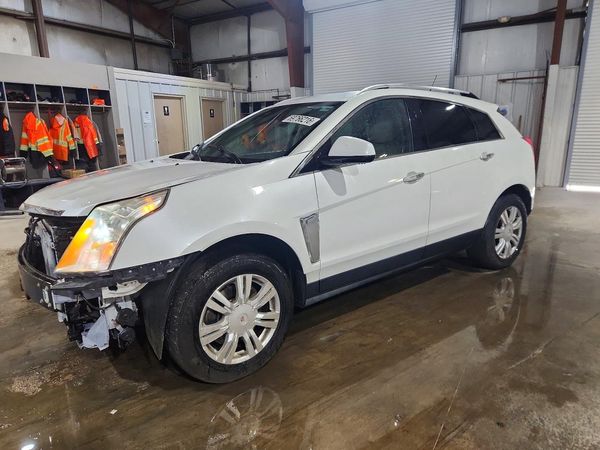 2014 CADILLAC SRX Luxury — Front 3/4