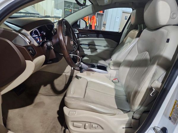 2014 CADILLAC SRX Luxury — DENT