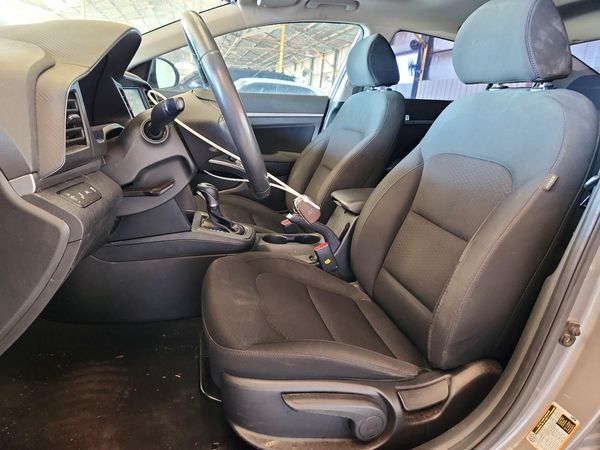 2020 HYUNDAI ELANTRA — DENT