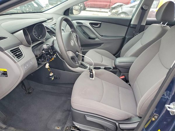 2015 HYUNDAI ELANTRA GLS(Middle) — DENT