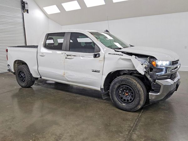 2021 CHEVROLET SILVERADO LT — Passenger 3/4