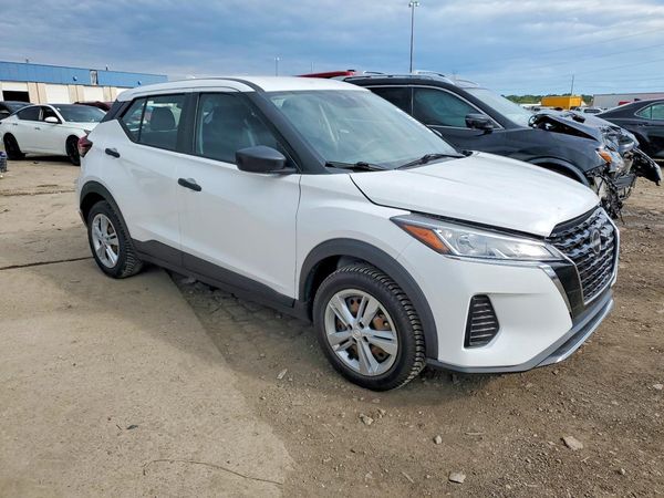 2024 NISSAN KICKS S — Passenger 3/4