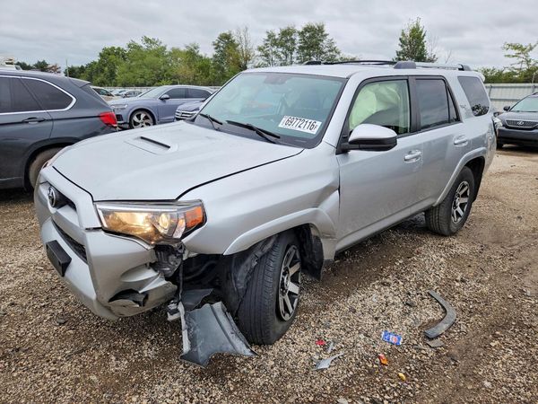 2018 TOYOTA 4RUNNER — DSFA — Front 3/4