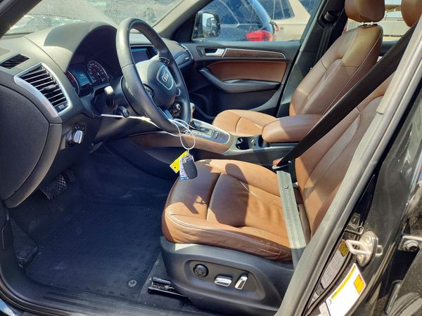 2017 AUDI Q5 quattro Premium — DENT