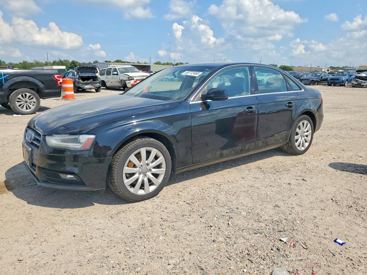 2013 AUDI A4 quattro Premium — Front 3/4