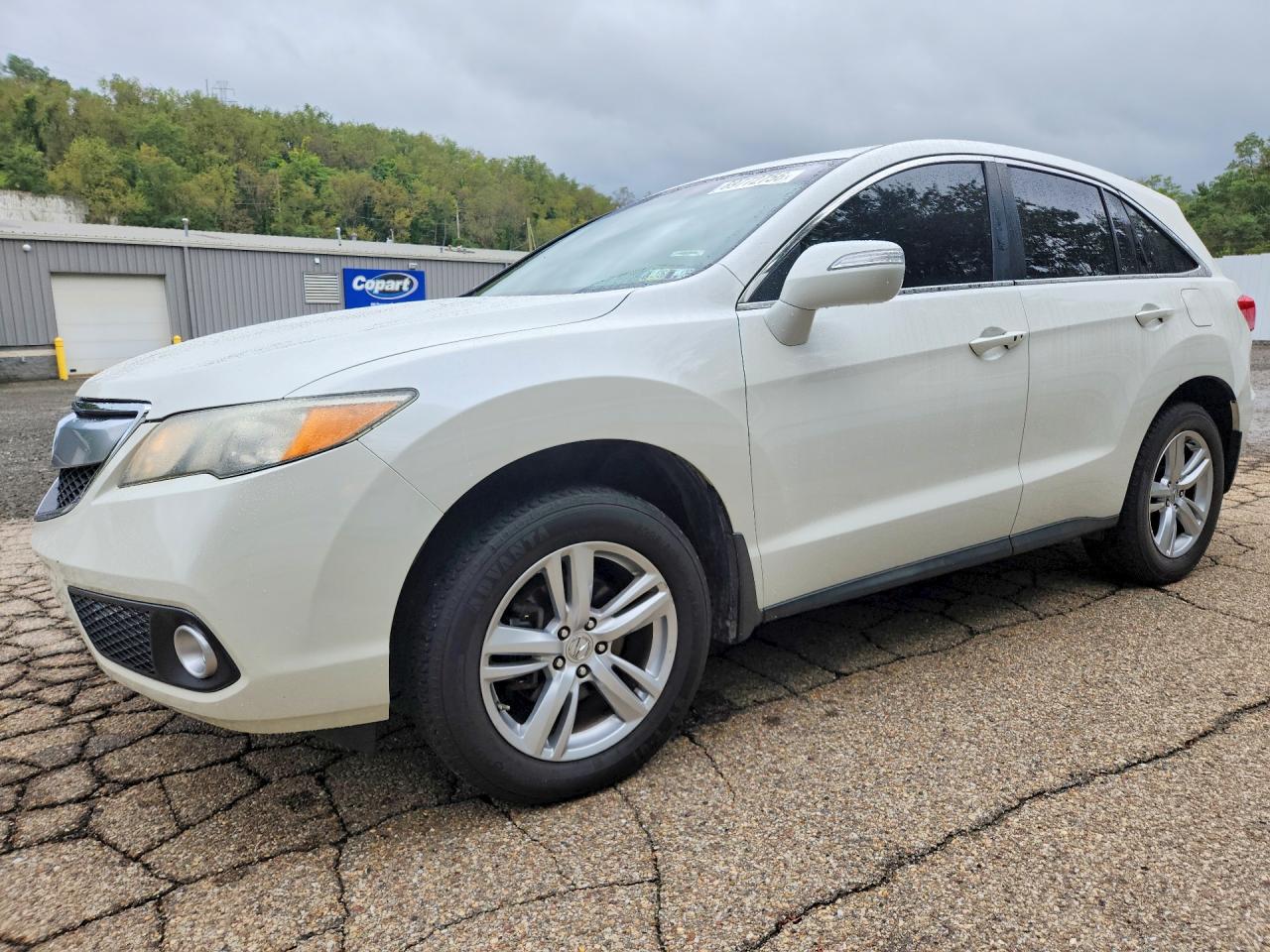 2014 ACURA RDX Technology Package — Front 3/4