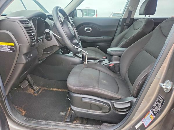 2017 KIA SOUL — DENT